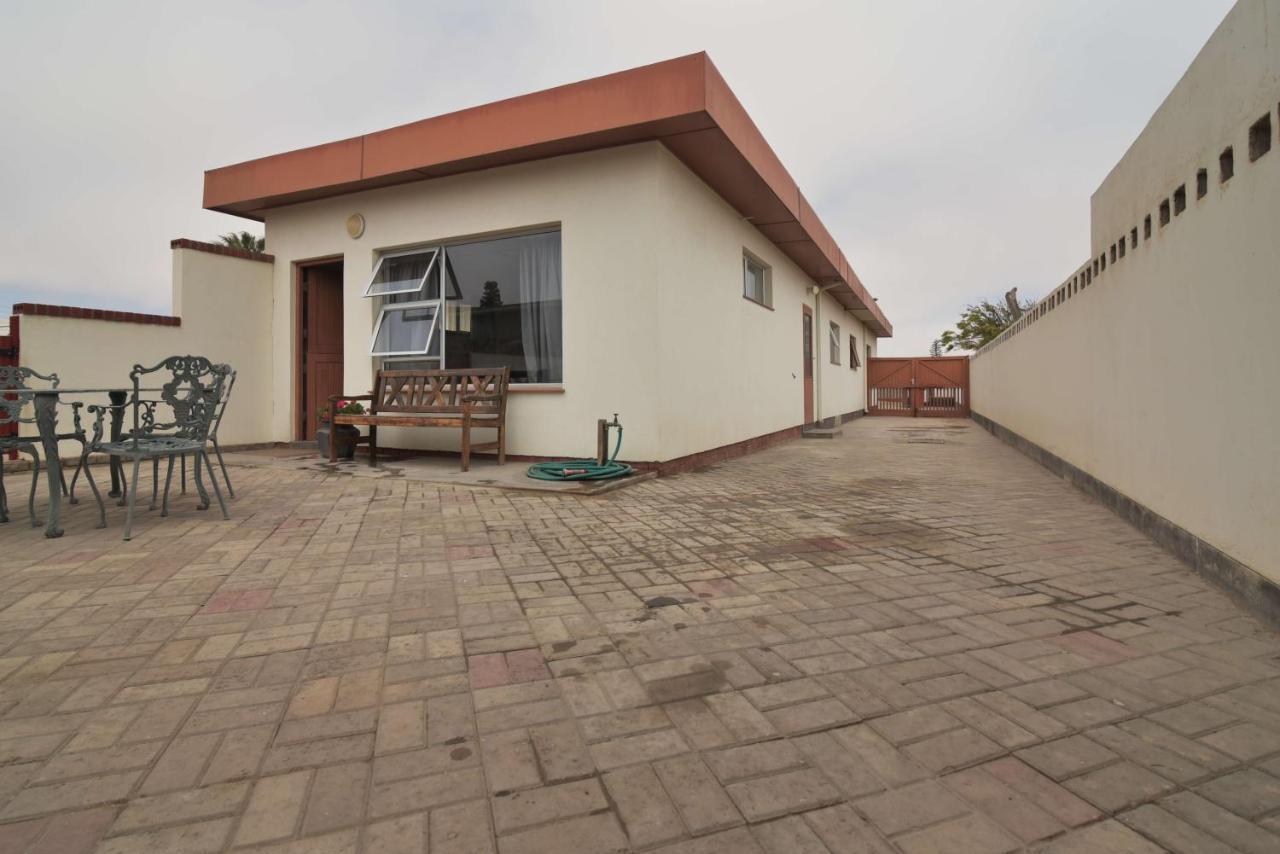 Cottage On Diamond Street Свакопмунд Екстер'єр фото